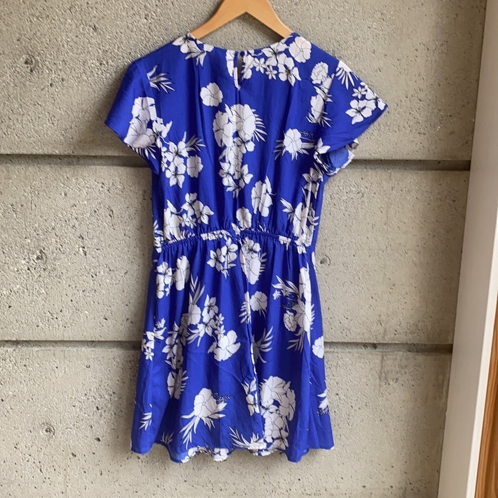 Japna Wrap Style Hawaiian print dress - Picture 8 of 15